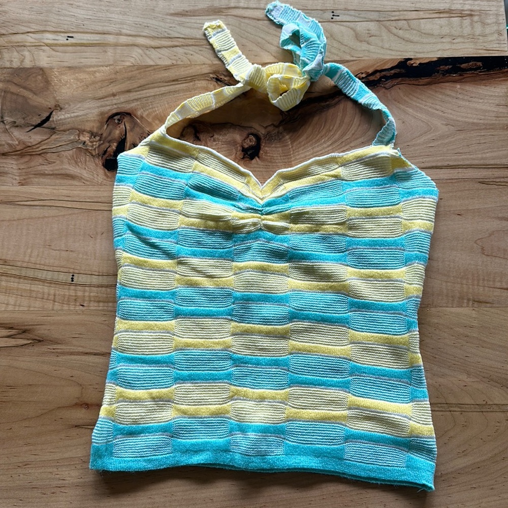 Gimaguas style halter top